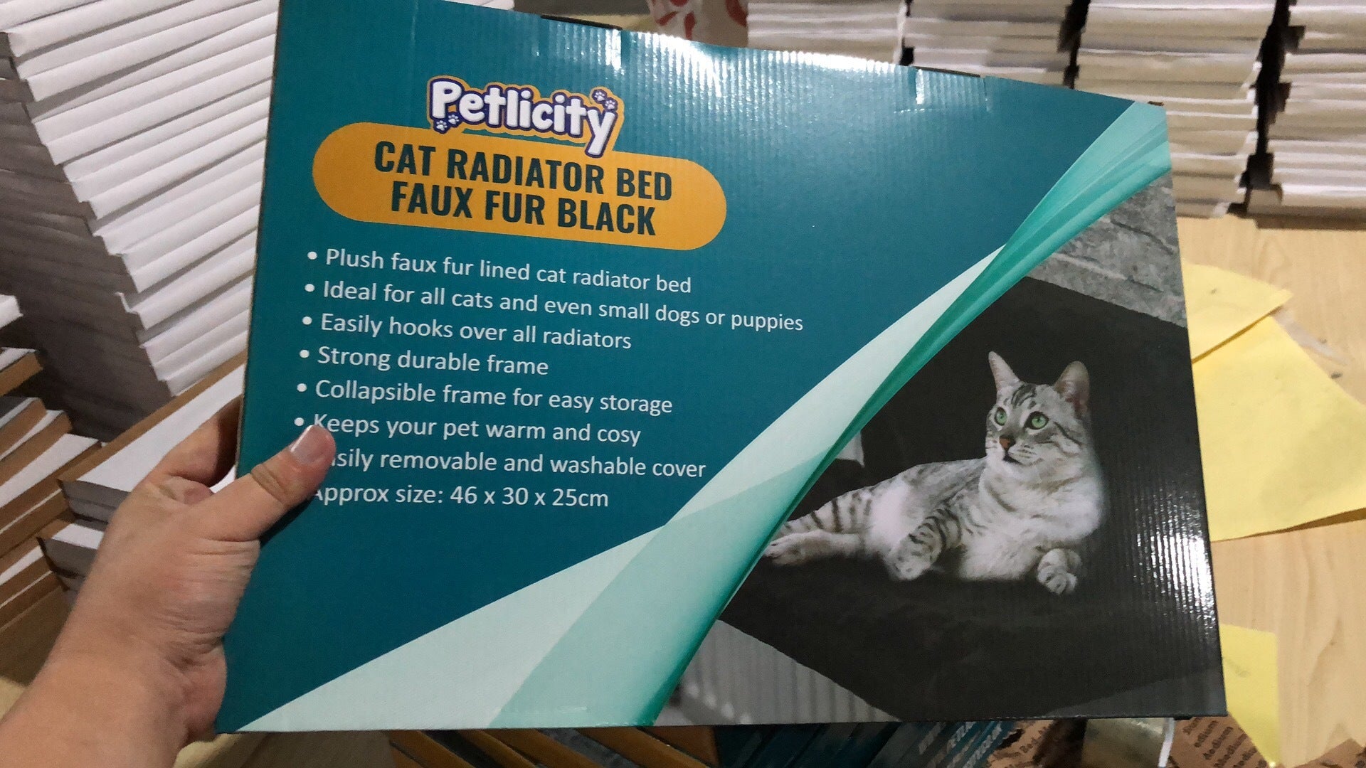 Box and Packaging of the Cat Hammock Bed